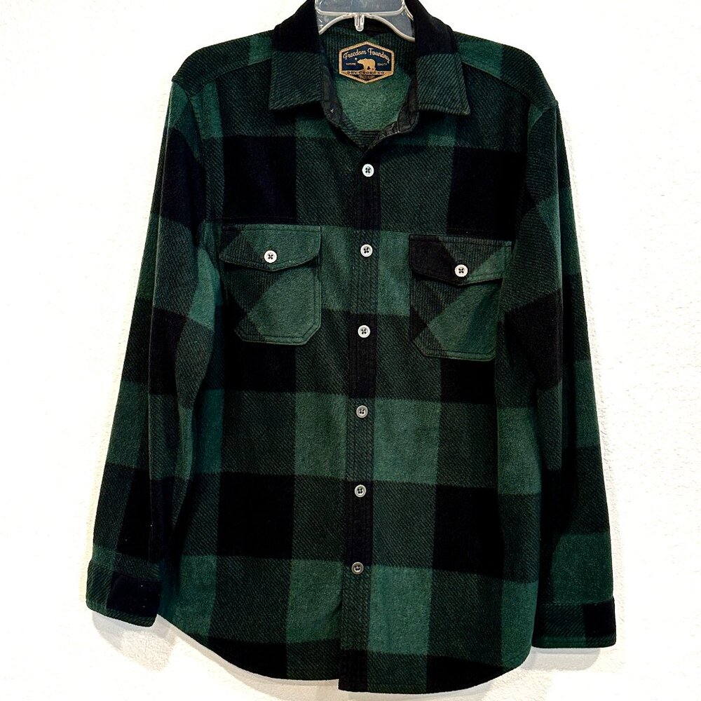 Freedom Foundry Plush Fleece Shirt Button Up Black Green Plaid Pockets Mens Med